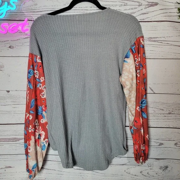 Boutique Gray Floral Sleeve Boho Waffle Knit V-Neck Pullover Sweater Woman Small - Picture 2 of 6